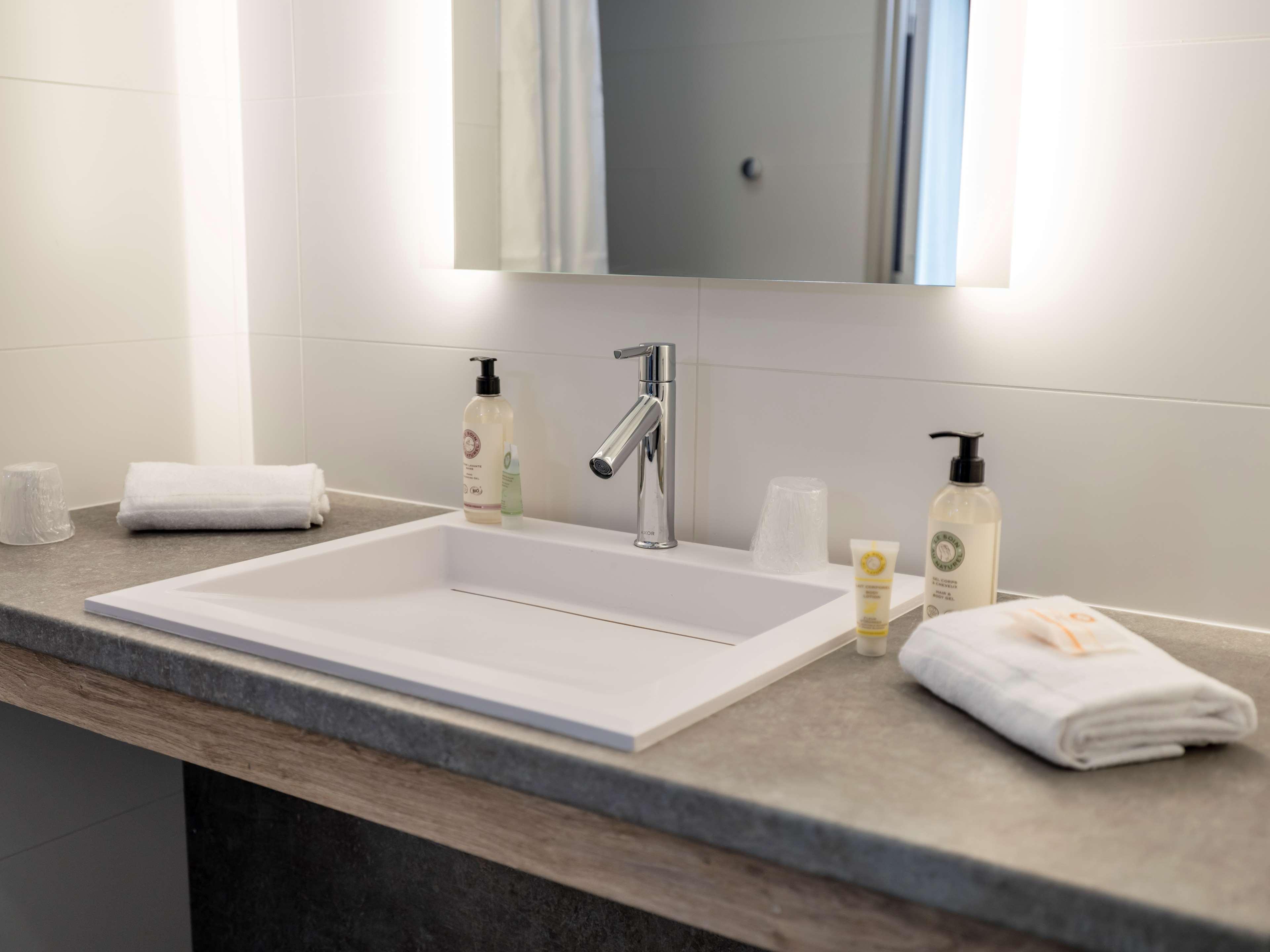 Best Western Hotel Dijon Quétigny エクステリア 写真