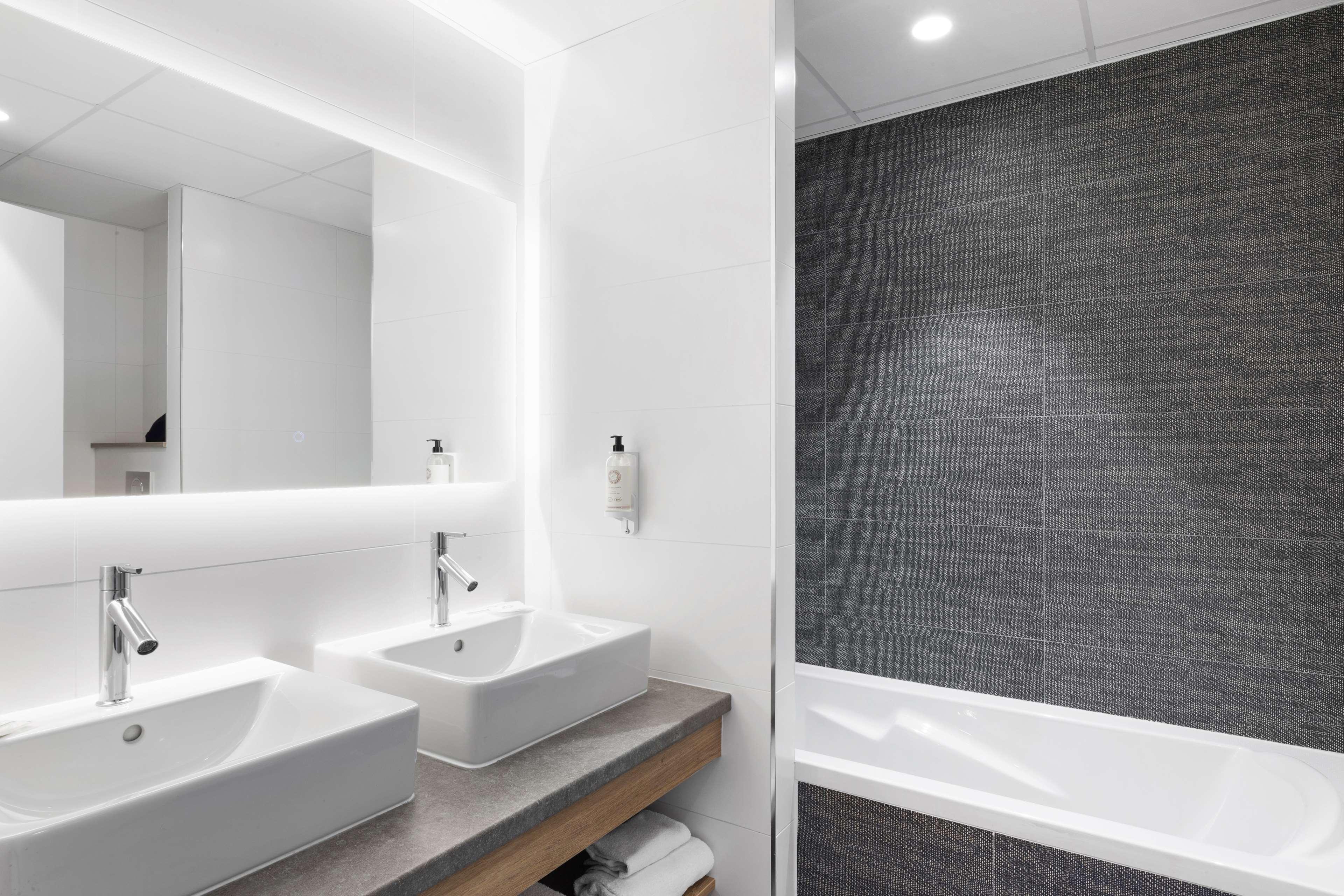 Best Western Hotel Dijon Quétigny エクステリア 写真